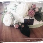 Hochzeitstorte mit Rosenranke - Detail