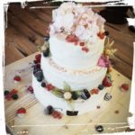 dezent eingestrichene Hochzeitstorte