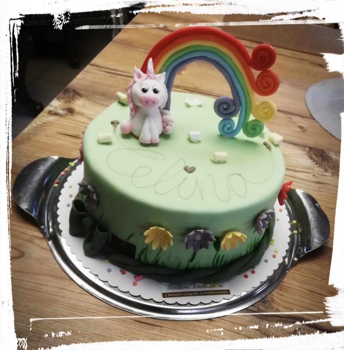 Regenbogentorte mit Einhorn